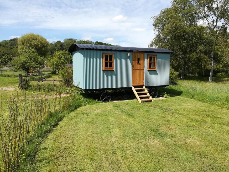 Gaggle Of Geese Pub - Shepherd Huts & Bell Tents Dorchester Exteriér fotografie